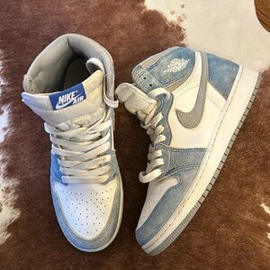Jordan 1 Retro High Hyper Royal Smoke Grey - Size 7Y / Mens 7 / Womens 8.5